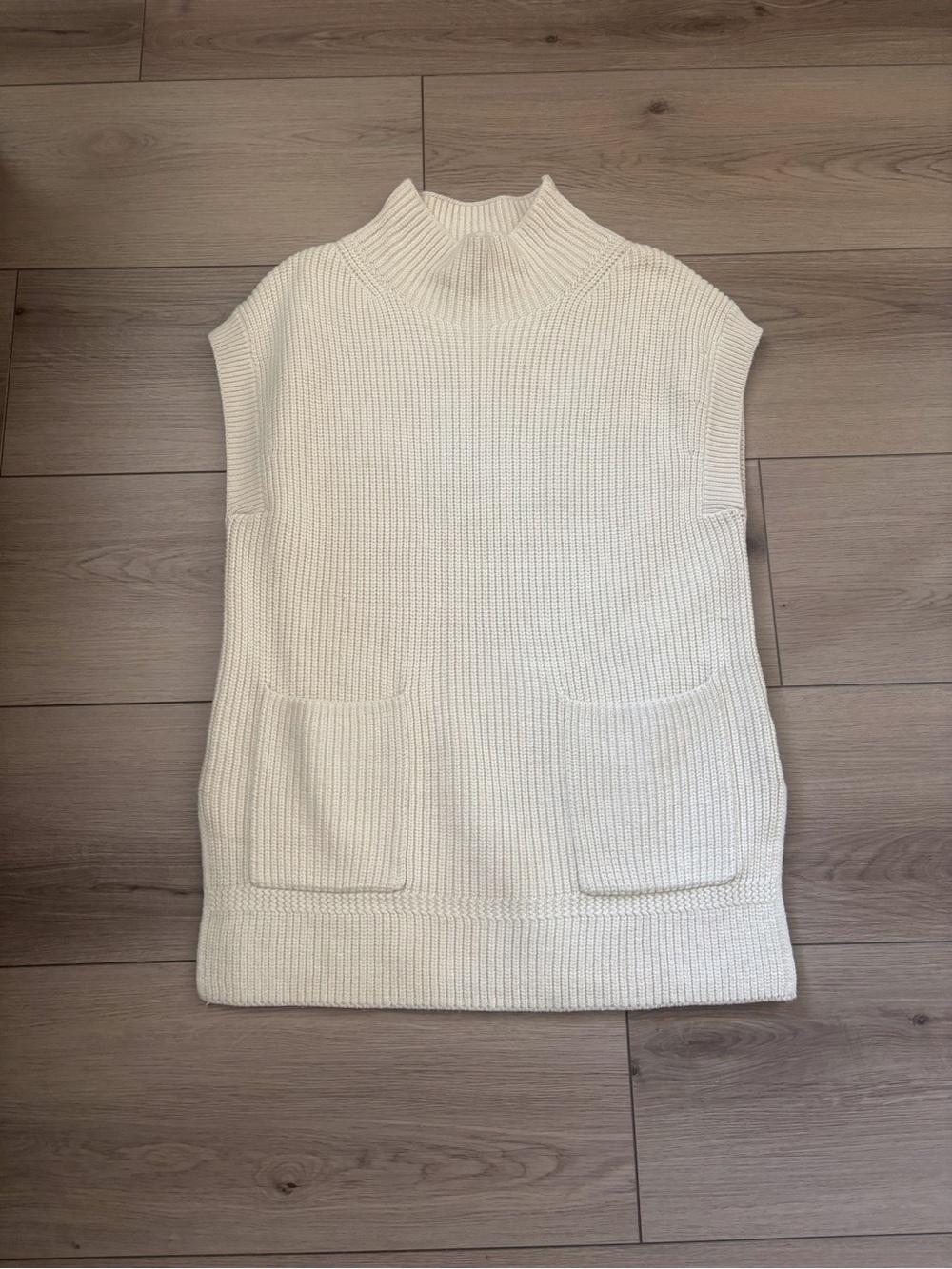 Banana Republic Cream Sleeveless Turtleneck Pocket Knit Tunic